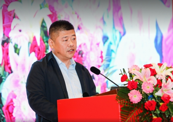 希望各界繼續通力合作、鼎力相助,不斷提高鑄鍛工藝水平 希望各界繼續通力合作、鼎力相助,不斷提高鑄鍛工藝水平