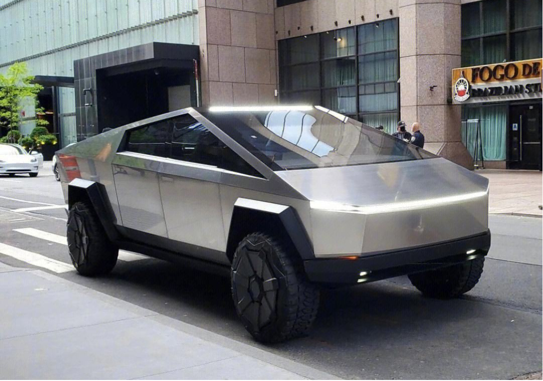 美國(guó)得州超級(jí)工廠已制造完成首輛電動(dòng)皮卡Cybertruck量產(chǎn)車 美國(guó)得州超級(jí)工廠已制造完成首輛電動(dòng)皮卡Cybertruck量產(chǎn)車