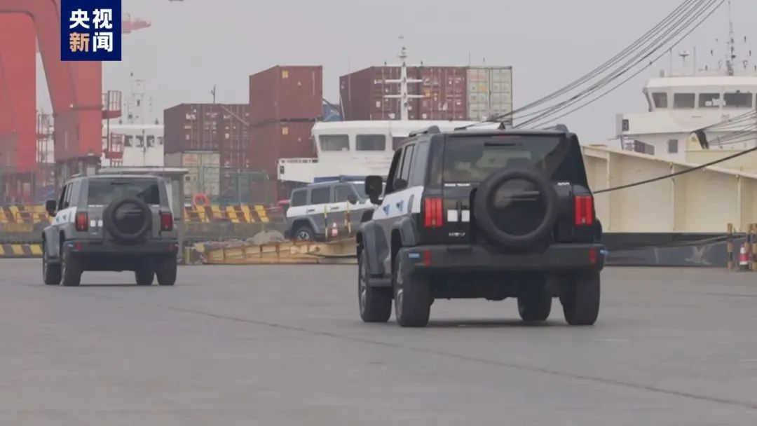 我國(guó)已經(jīng)形成了長(zhǎng)三角、珠三角、成渝等大的新能源汽車(chē)產(chǎn)業(yè)集群 我國(guó)已經(jīng)形成了長(zhǎng)三角、珠三角、成渝等大的新能源汽車(chē)產(chǎn)業(yè)集群