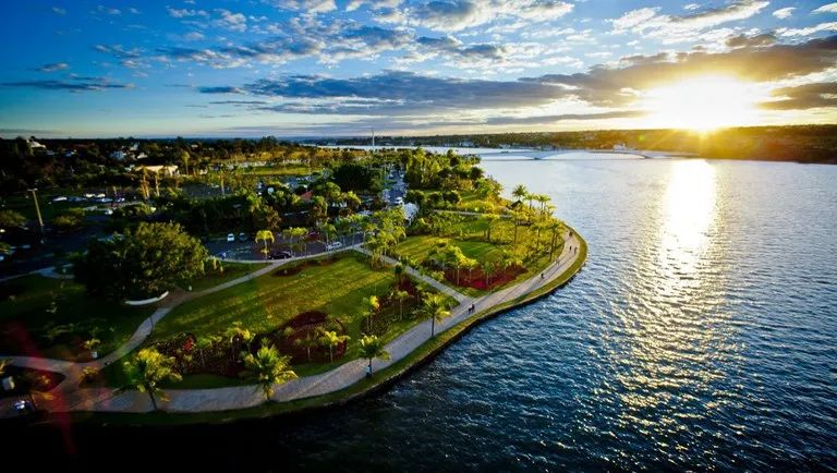 提高進口關(guān)稅促本土化 提高進口關(guān)稅促本土化