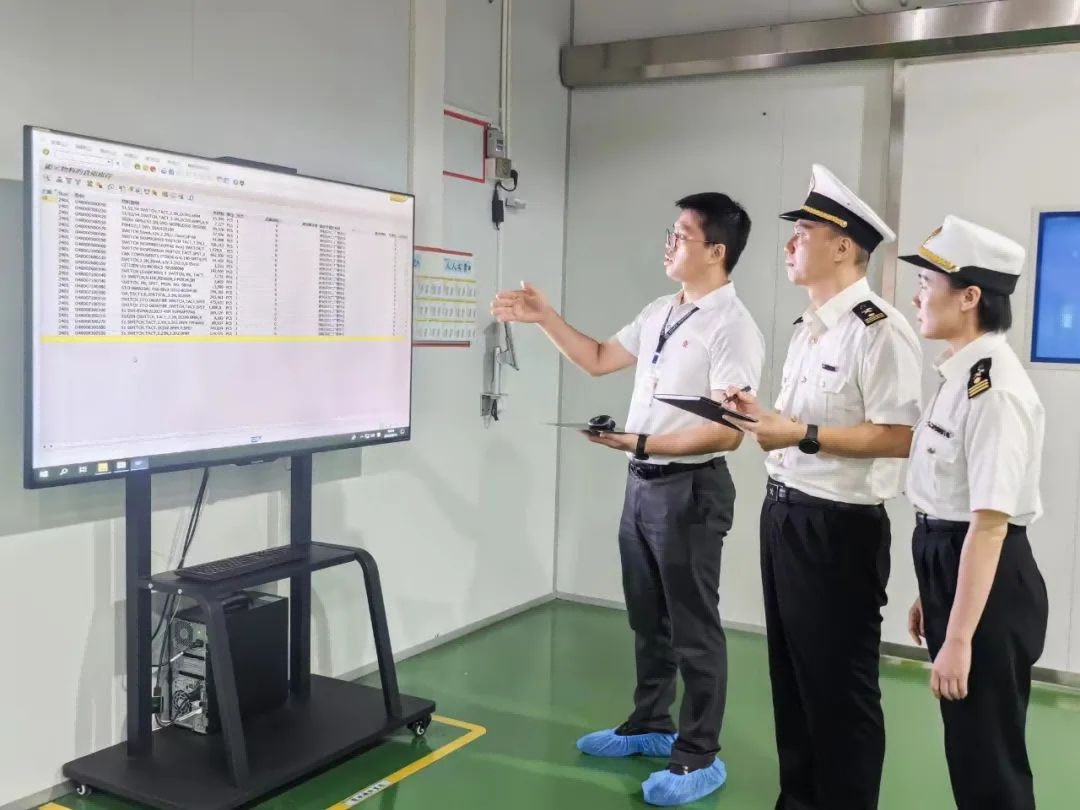 深圳海關關員調研ERP對接企業，助力加工貿易企業降本增效