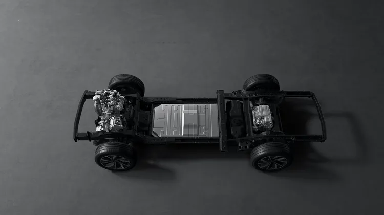 技術路線：增程賽道擁擠，混動或超純電